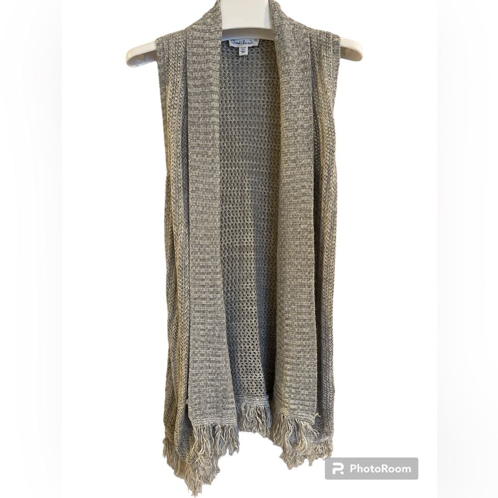 Girls/Women’s Open Front Sleeveless Long Sweater in Gray.